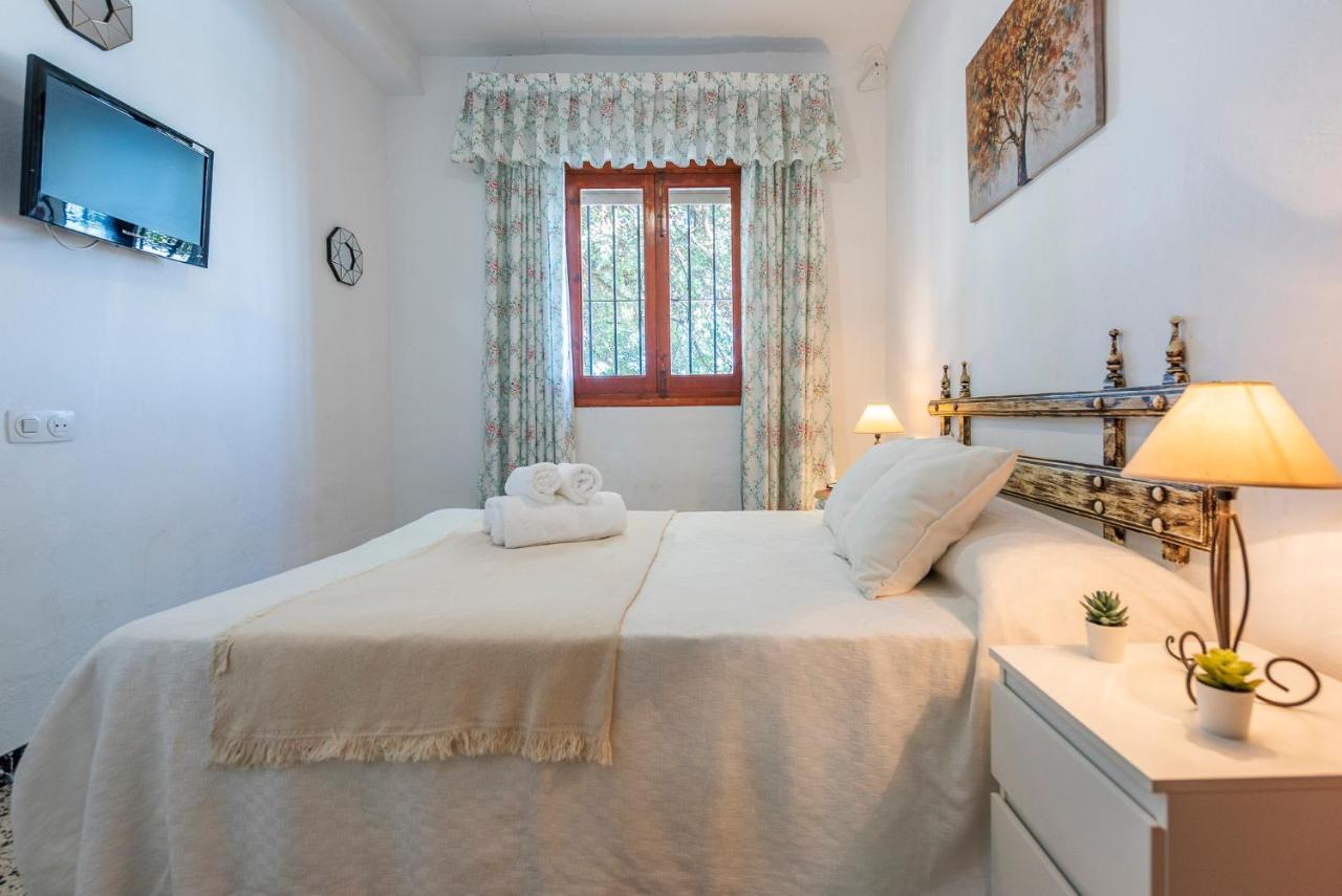 Los Algarrobos - Mountain And Relax Near The Beach Málaga Exterior foto